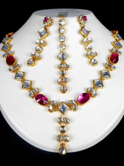 Kundan Jewelry Set